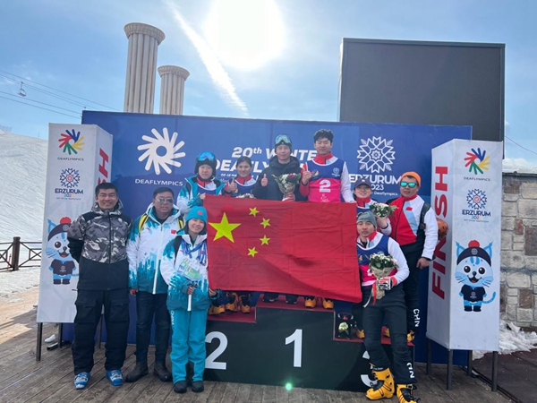 中国选手首次夺得听障冬奥会单板滑雪个人项目金牌