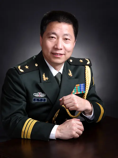 航天英雄杨利伟获得钱学森最高成就奖